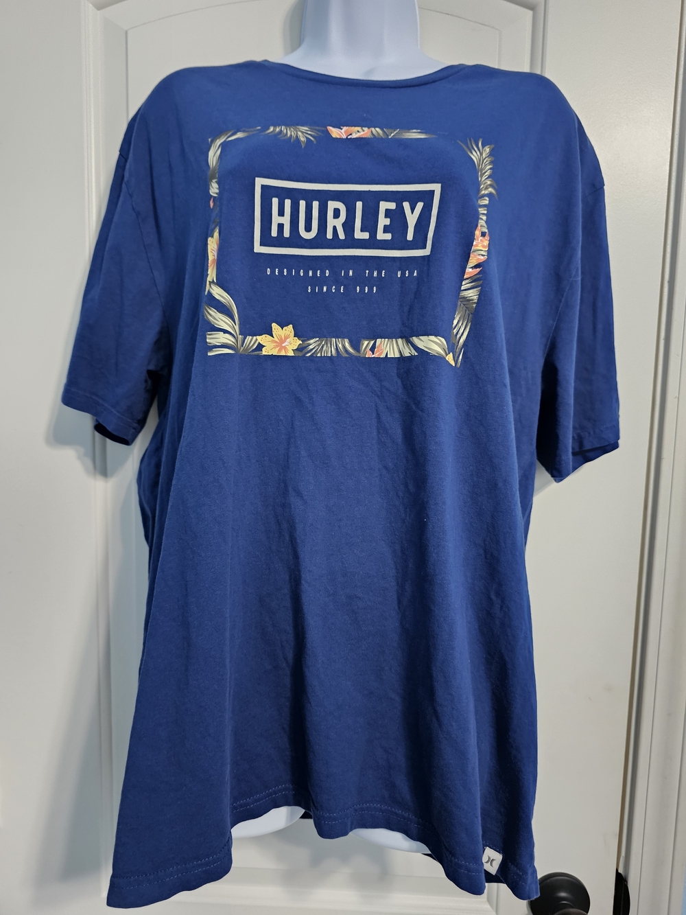 Hurley Men's Royal Blue Tropical Frame Graphic Tee